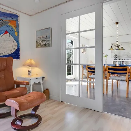 I Stor Og Rummeligt Med God Plads Til Hele Familien Sj673 Holiday home